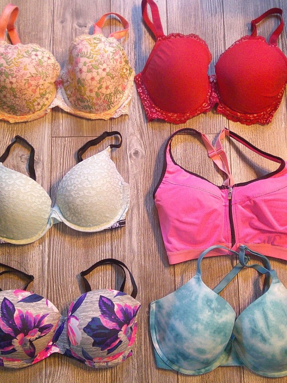 6-Pc "Victoria's Secret" Bra Lot Sz 32DD/34DD